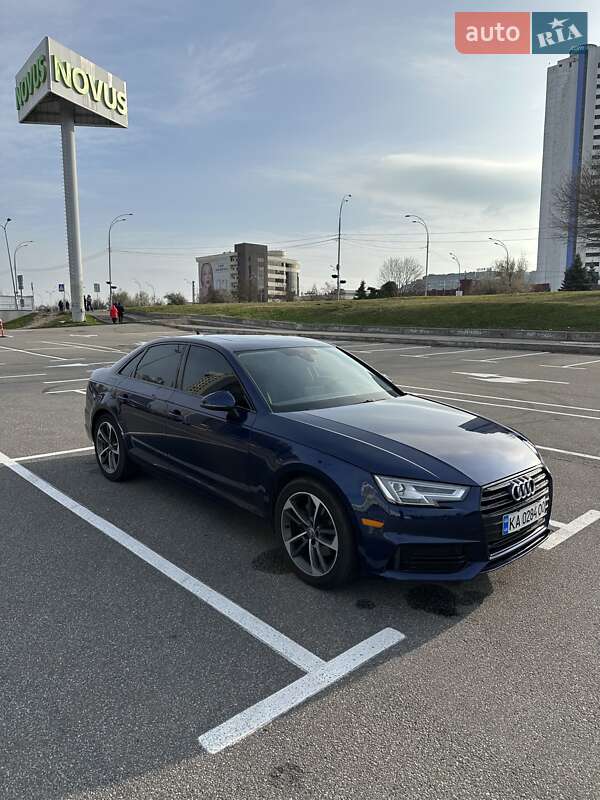 Седан Audi A4 2019 в Києві