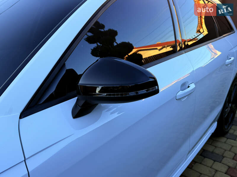 Универсал Audi A4 2022 в Мукачево