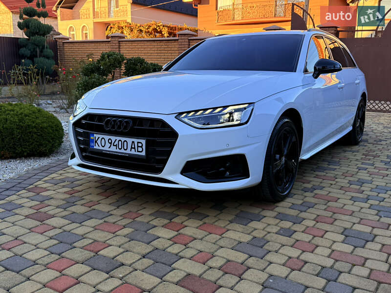 Универсал Audi A4 2022 в Мукачево