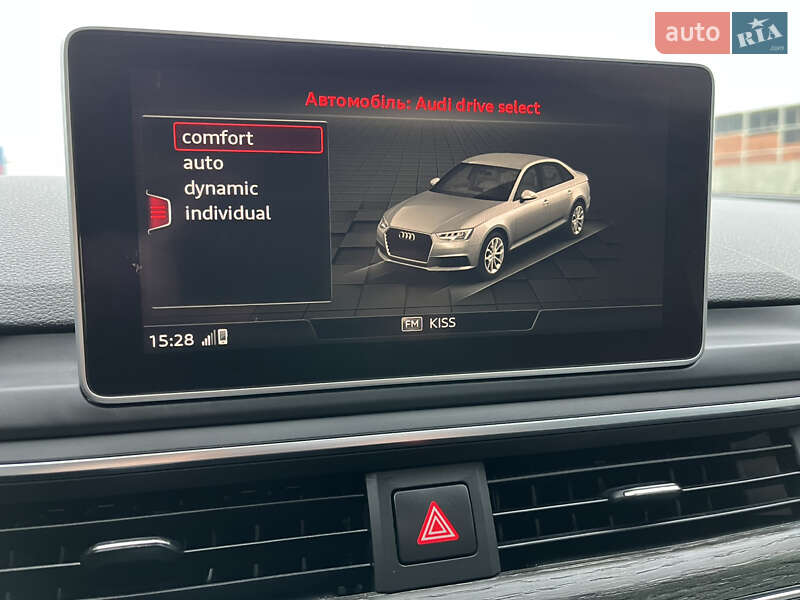 Седан Audi A4 2018 в Львові