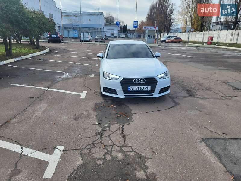 Седан Audi A4 2018 в Киеве фото Седан Audi A4 2018 в Киеве