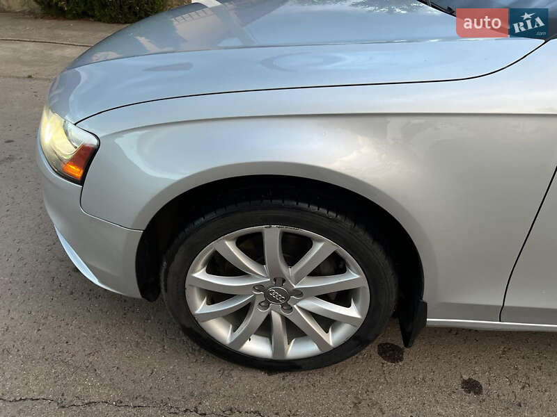 Седан Audi A4 2013 в Городенке