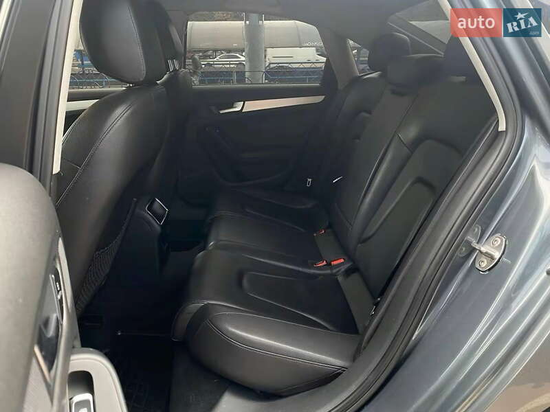 Седан Audi A4 2013 в Києві