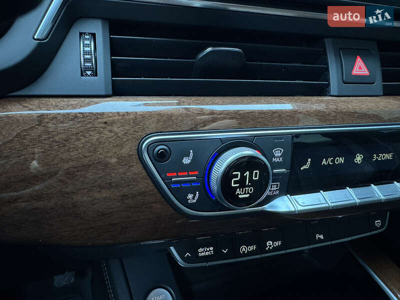 Седан Audi A4 2021 в Луцьку