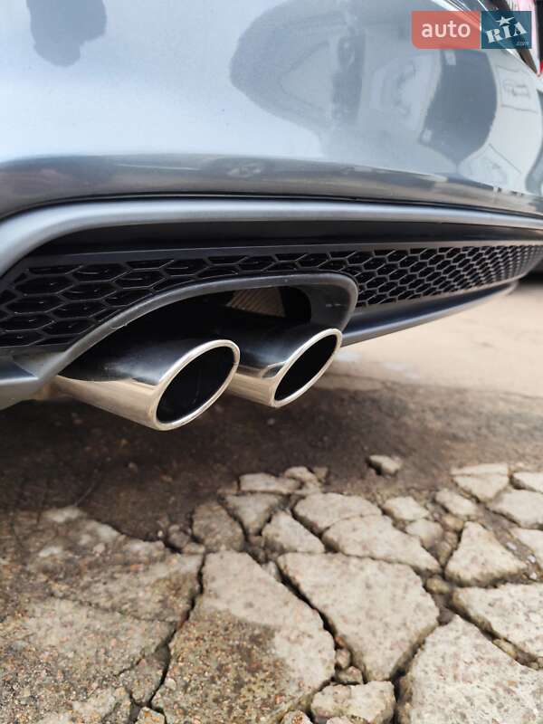 Седан Audi A4 2015 в Чернігові