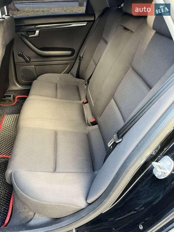 Универсал Audi A4 2003 в Ровно
