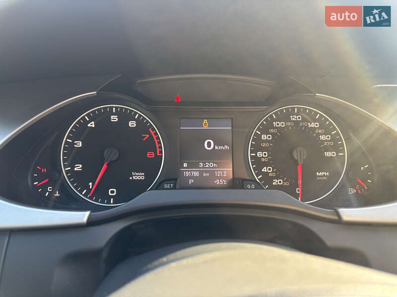 Седан Audi A4 2012 в Івано-Франково