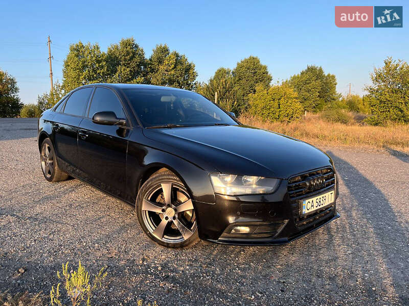 Седан Audi A4 2012 в Смеле