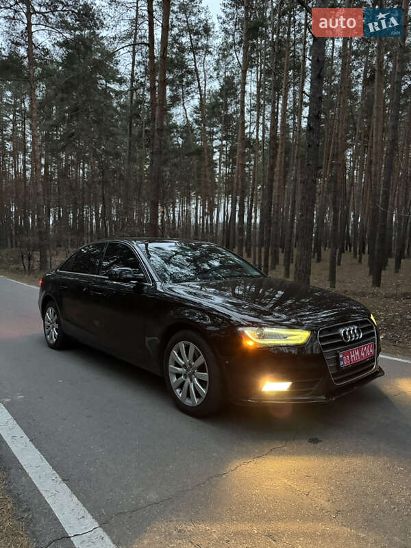Седан Audi A4 2013 в Решетилівці