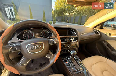 Седан Audi A4 2013 в Киеве