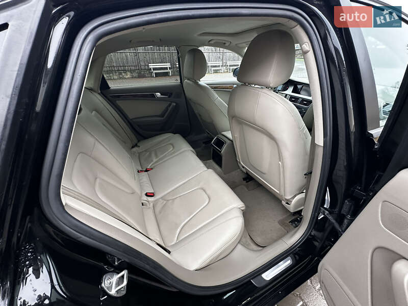 Седан Audi A4 2011 в Дунаївцях