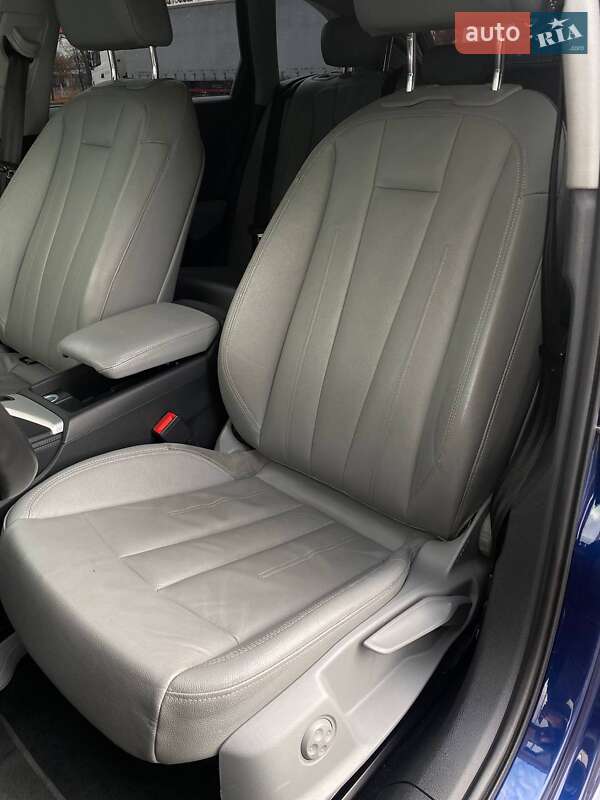 Универсал Audi A4 2018 в Киеве