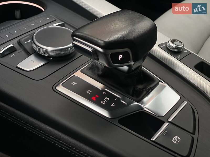 Универсал Audi A4 2018 в Киеве