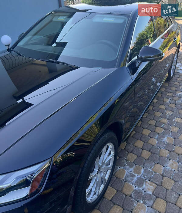 Седан Audi A4 2023 в Каменке-Бугской