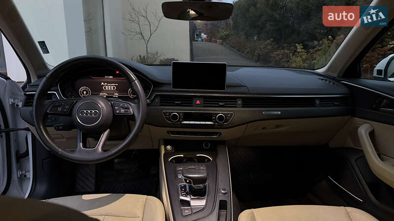 Седан Audi A4 2016 в Львові