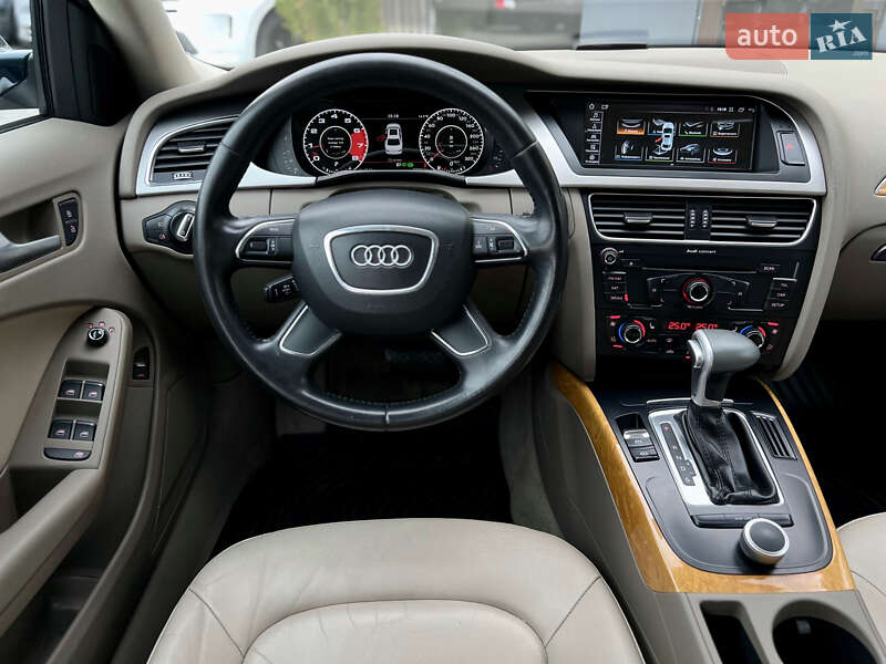 Седан Audi A4 2010 в Одессе