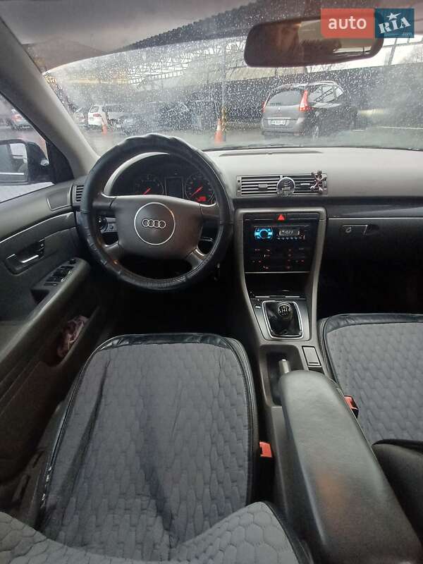 Седан Audi A4 2002 в Полонному фото 13 Седан Audi A4 2002 в Полонному