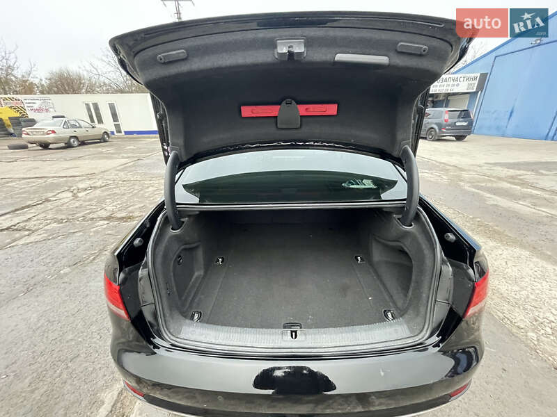 Седан Audi A4 2016 в Києві