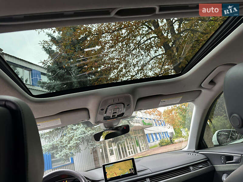 Седан Audi A4 2018 в Києві