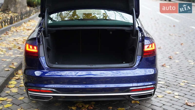Седан Audi A4 2020 в Одессе