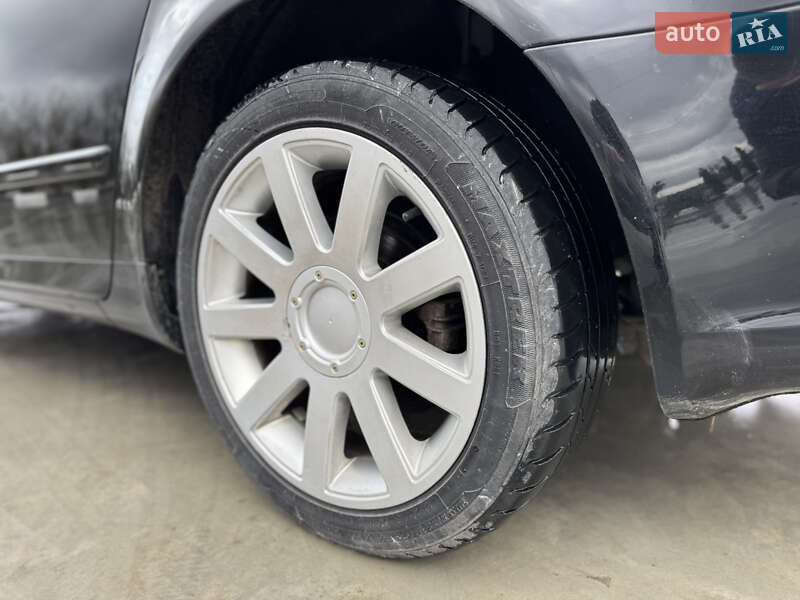 Седан Audi A4 2005 в Звягеле