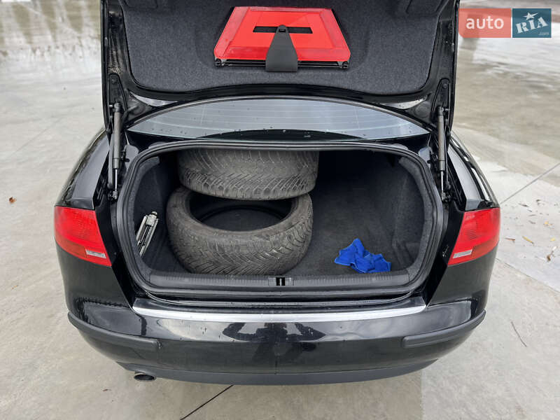 Седан Audi A4 2005 в Звягеле