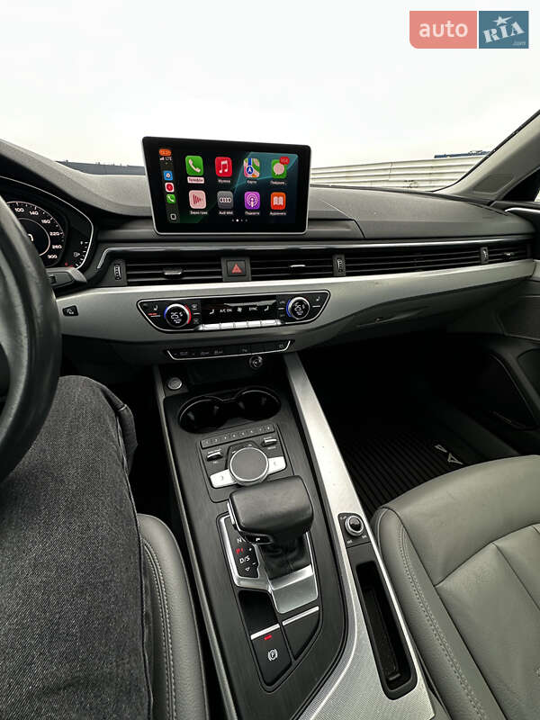 Седан Audi A4 2016 в Львове