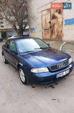 Седан Audi A4 1998 в Херсоні
