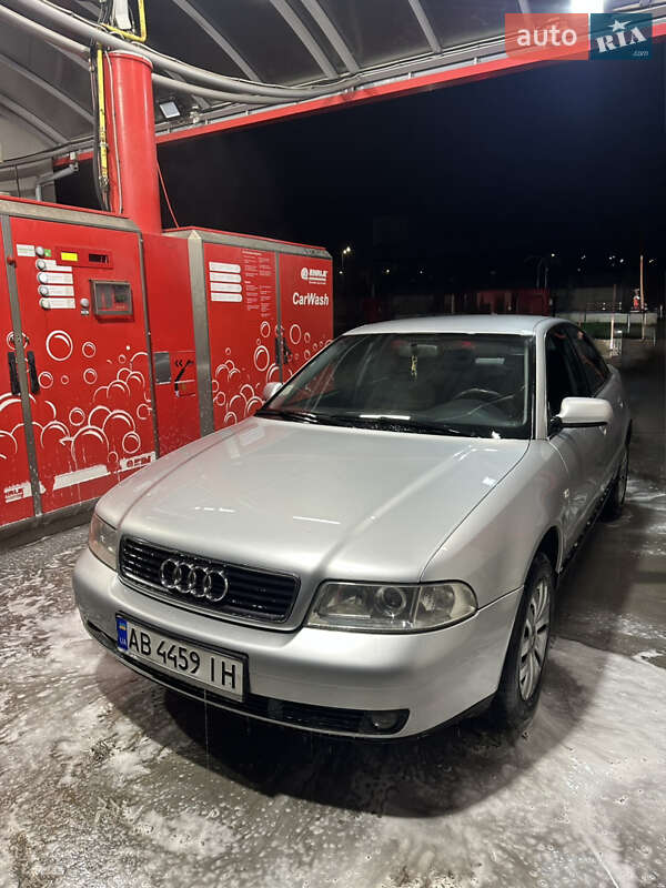 Седан Audi A4 2000 в Вінниці