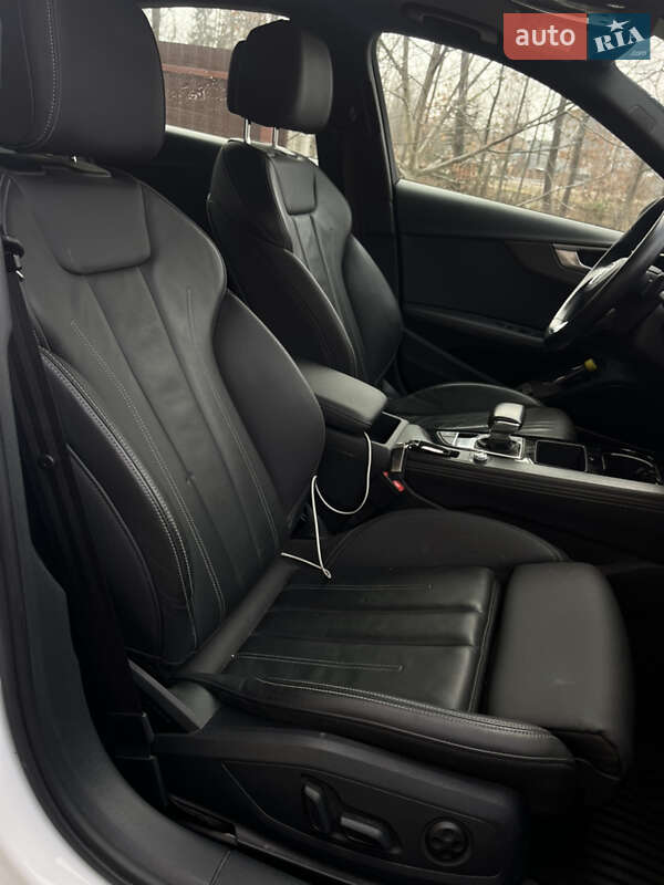 Седан Audi A4 2021 в Ивано-Франковске