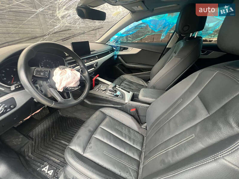 Седан Audi A4 2018 в Харкові
