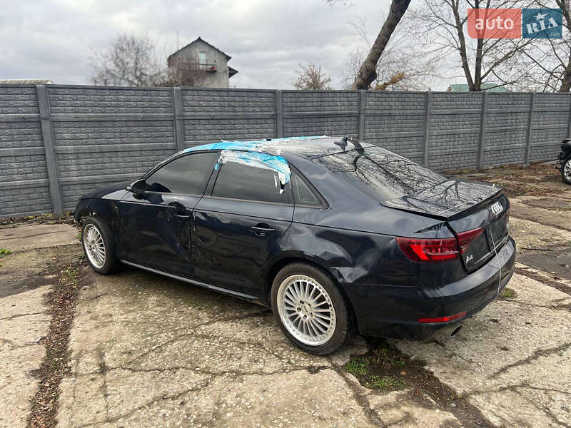 Седан Audi A4 2018 в Харкові