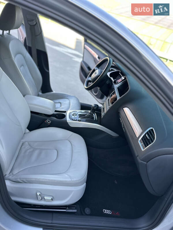 Седан Audi A4 2013 в Киеве