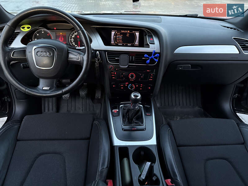 Седан Audi A4 2010 в Львові