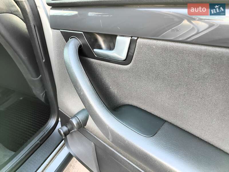 Універсал Audi A4 2004 в Києві