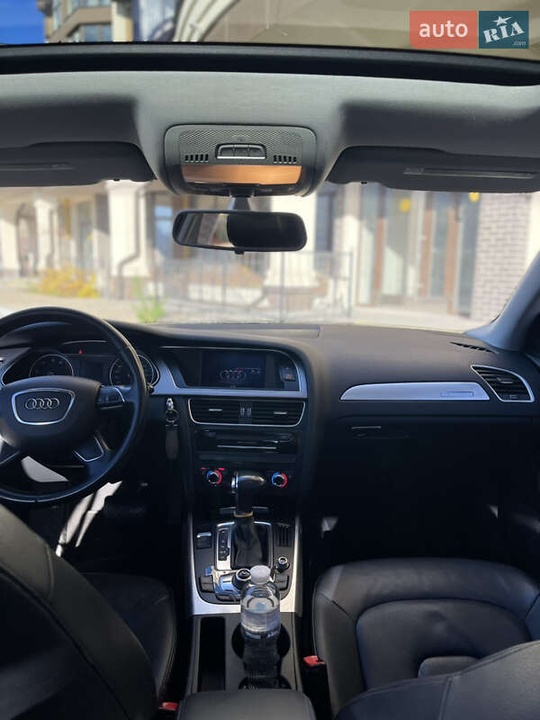 Седан Audi A4 2014 в Киеве