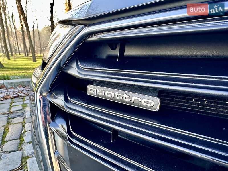 Седан Audi A4 2018 в Киеве