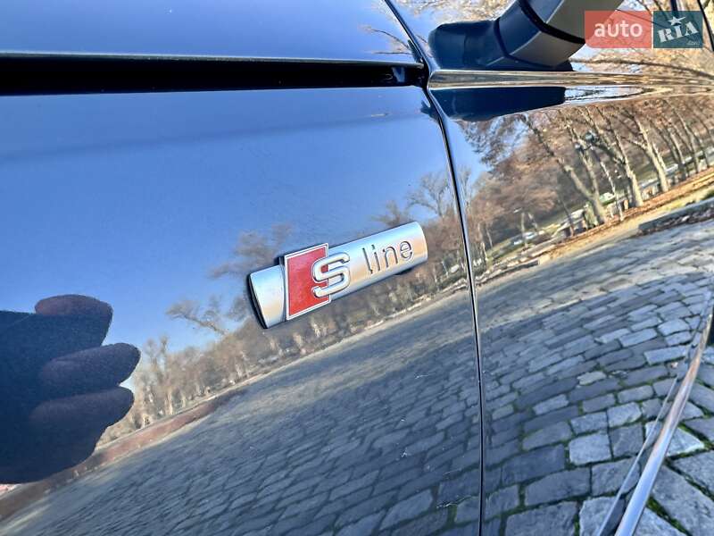 Седан Audi A4 2018 в Киеве