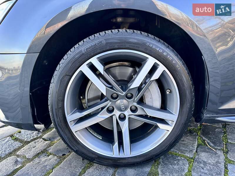 Седан Audi A4 2018 в Киеве