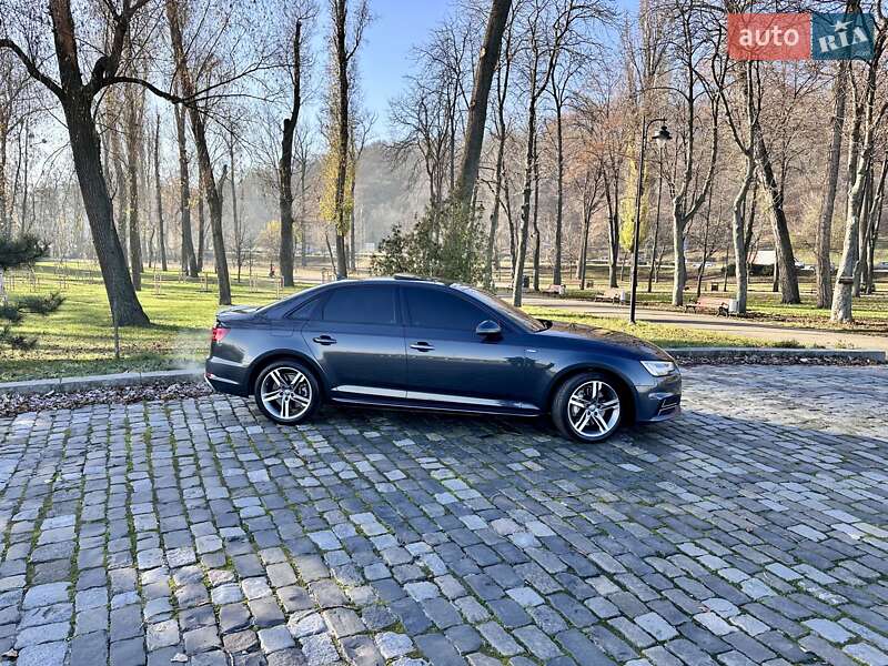 Седан Audi A4 2018 в Киеве