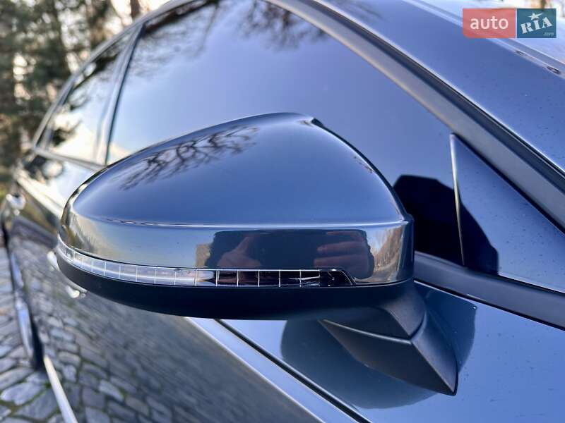 Седан Audi A4 2018 в Киеве