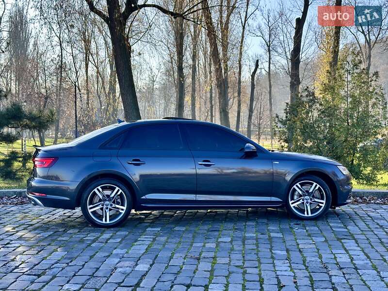 Седан Audi A4 2018 в Киеве