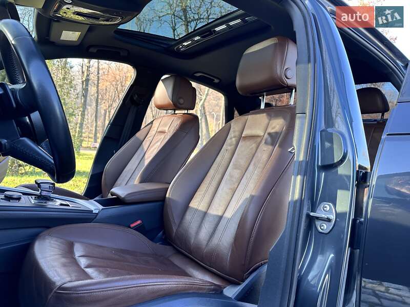 Седан Audi A4 2018 в Киеве