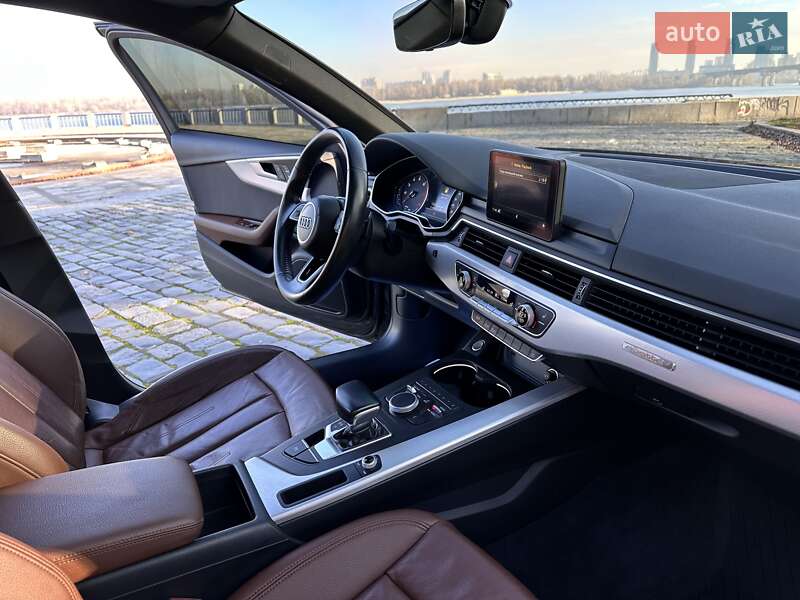 Седан Audi A4 2018 в Киеве