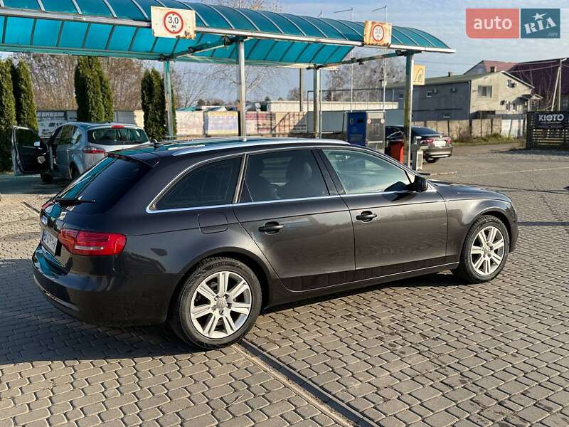 Универсал Audi A4 2012 в Березному