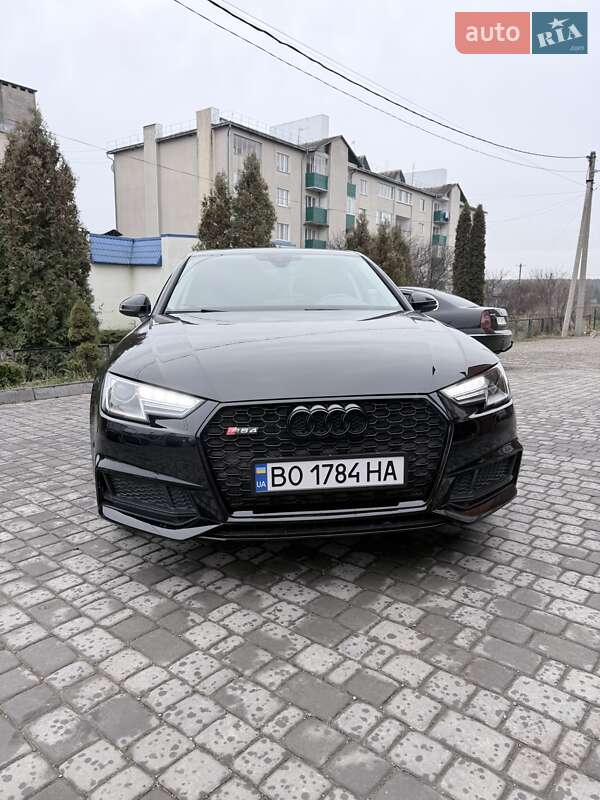 Седан Audi A4 2019 в Тернополе