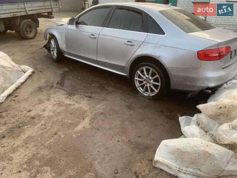 Седан Audi A4 2015 в Харькове