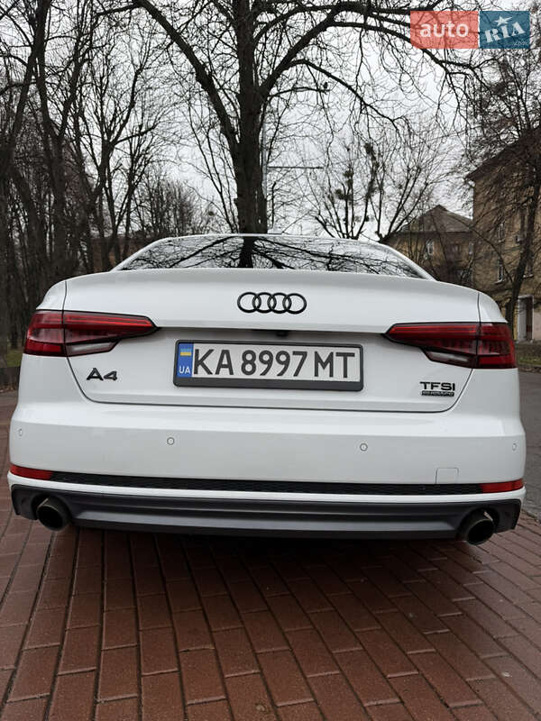 Седан Audi A4 2016 в Киеве