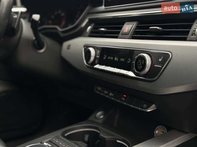 Седан Audi A4 2016 в Ивано-Франковске