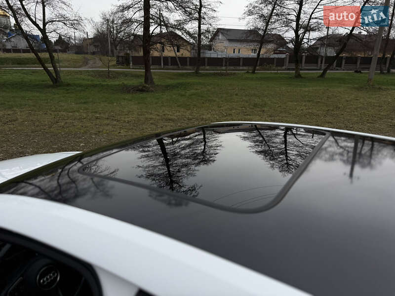 Седан Audi A4 2016 в Ивано-Франковске